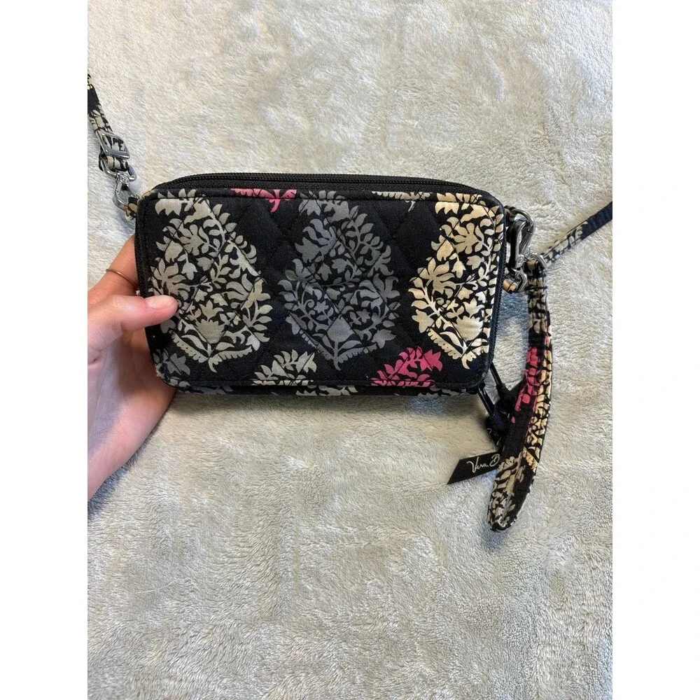 Vera Bradley Crossbody clutch black pink vintage Y2K classic canterberry magenta